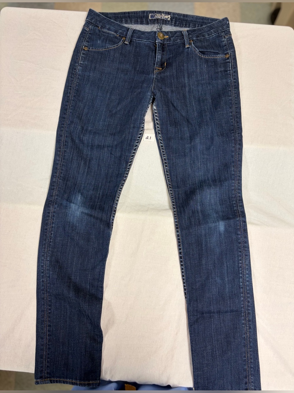 Hudson Straight Leg Jeans size 29